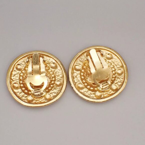 CHANEL CC Round Button Earrings 95P Clip-On Gold-Plated France Vintage 87RK786 - Picture 4 of 8